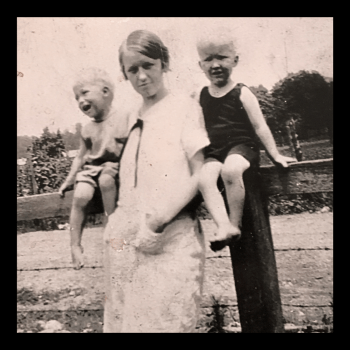 CE7D9B55-9CC0-4A59-9F6A-7FC389CEF403