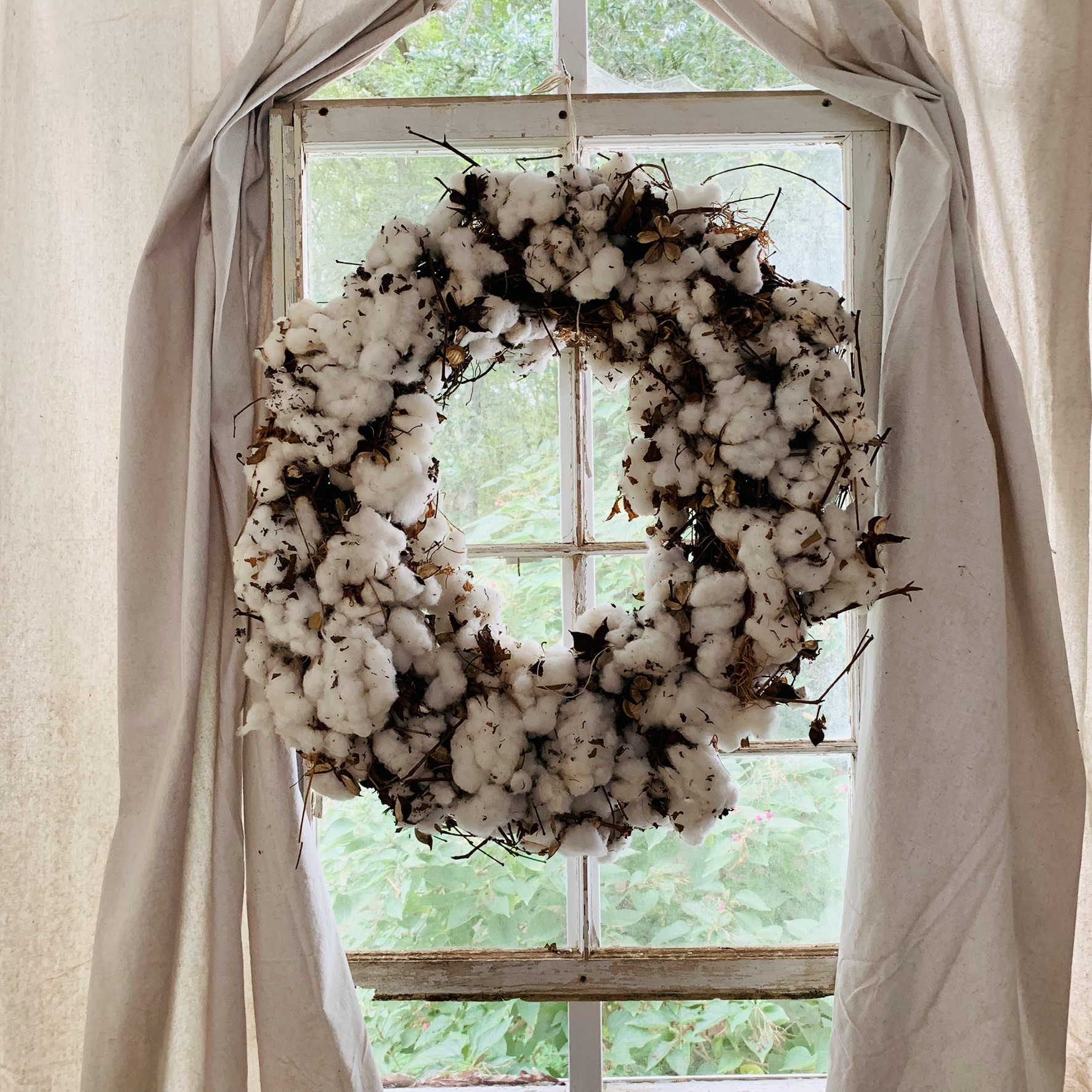 EB9CB100-2FA2-4A50-A4F7-6E6DA4D7F779