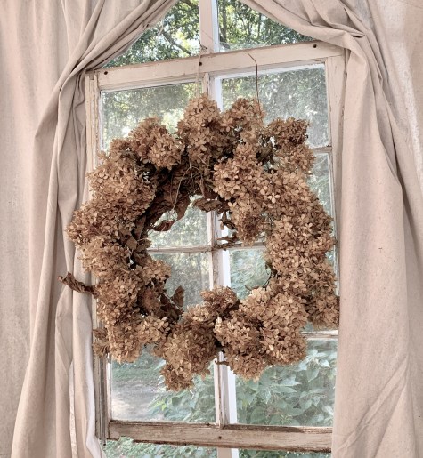 7EACE68D-90C1-4233-AAA1-004D5D4E49B1